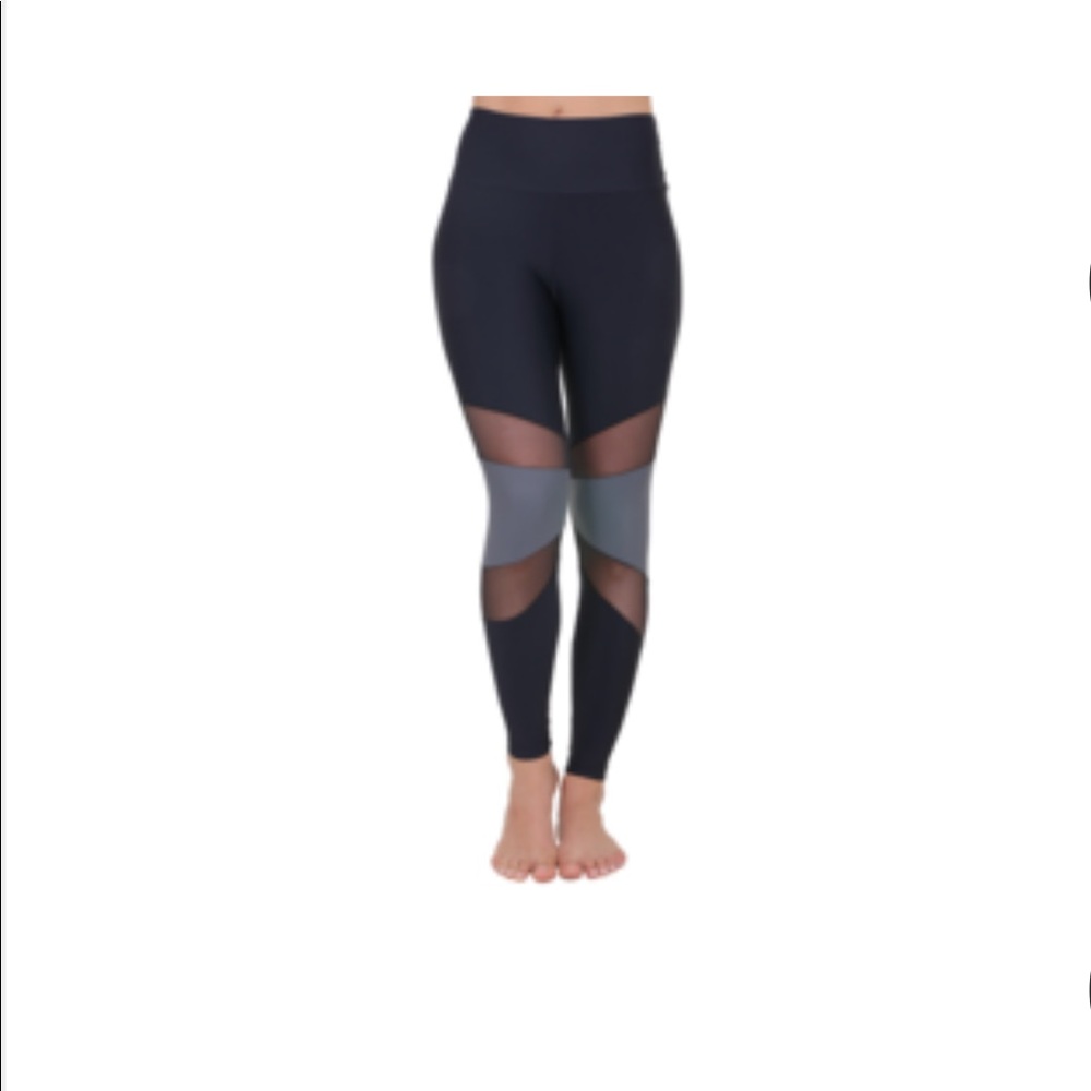 Small Liquido Active Leggings (new w/o tags)